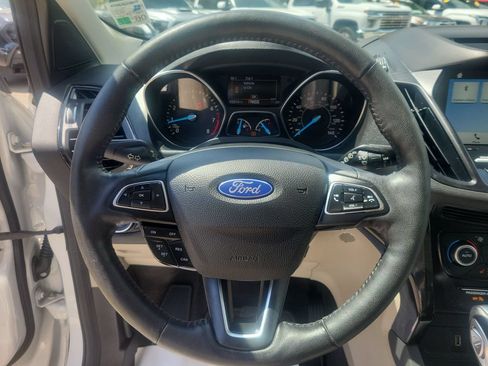 Used 2018 Ford Escape Titanium AWD/4WD image 19