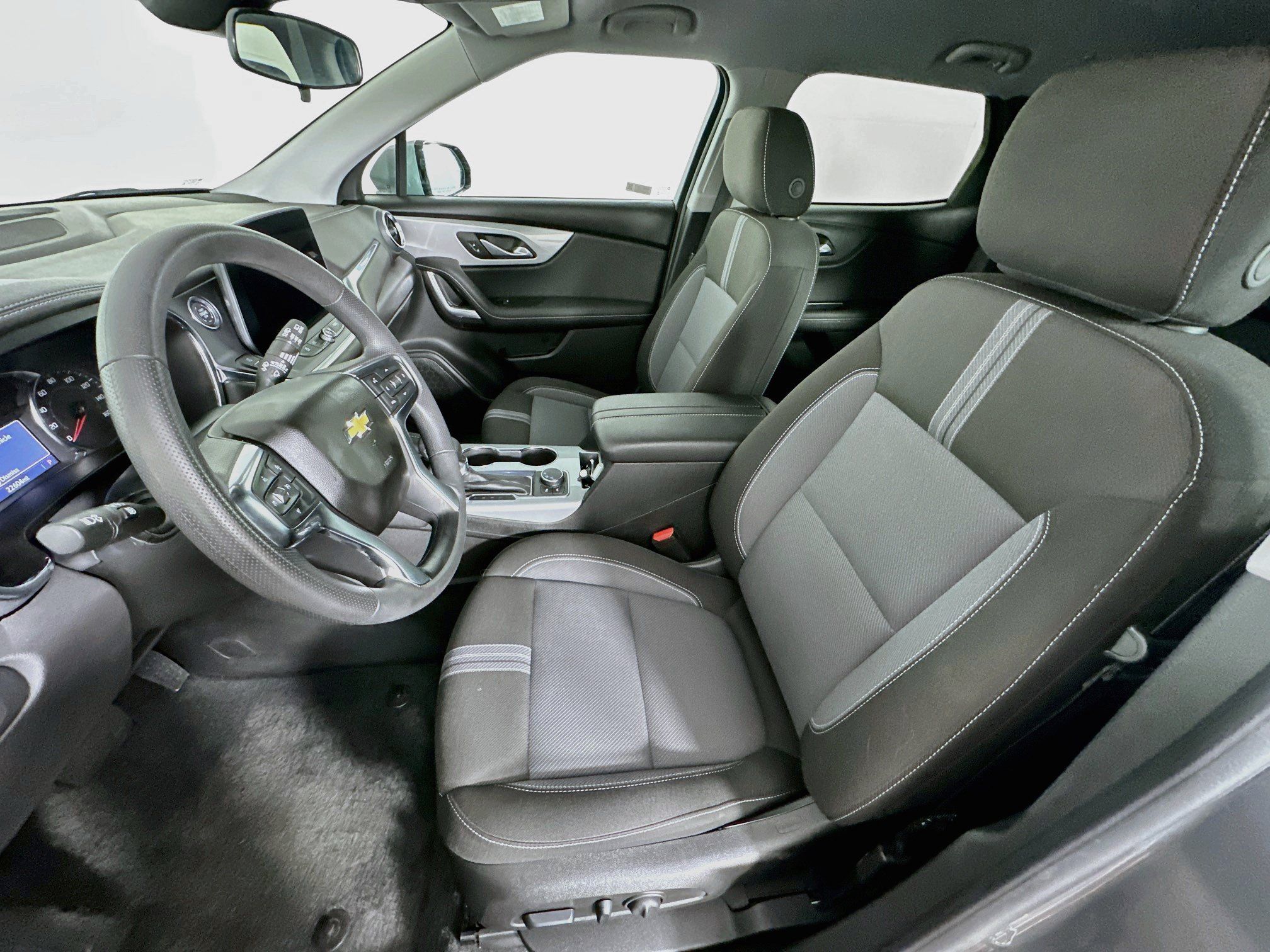 Used 2026 Chevrolet Blazer LT FWD image 13
