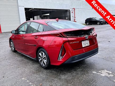 Used 2017 Toyota Prius Prime Premium image 6