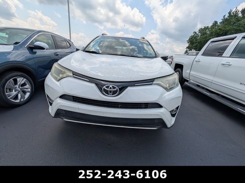 Used 2016 Toyota RAV4 XLE FWD image 2