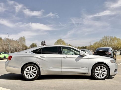 Used 2017 Chevrolet Impala LT FWD image 1