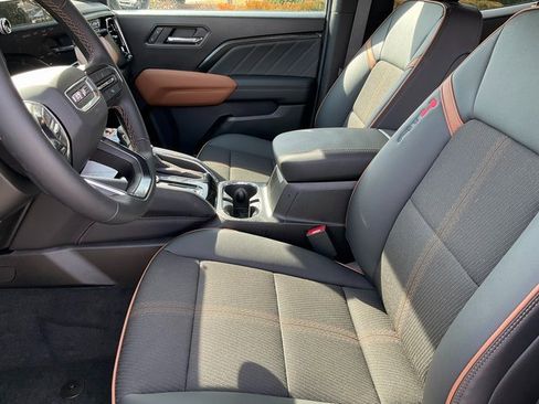 Certified 2026 GMC Canyon AT4 image 5