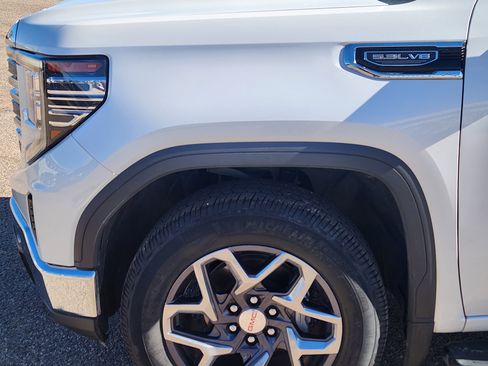 Used 2023 GMC Sierra 1500 SLT w/ SLT Premium Plus Package image 6