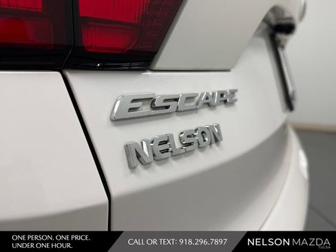Used 2019 Ford Escape Titanium FWD image 10