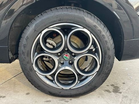 Used 2024 Alfa Romeo Tonale Ti image 8