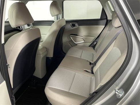 Certified 2023 Kia Soul LX image 17
