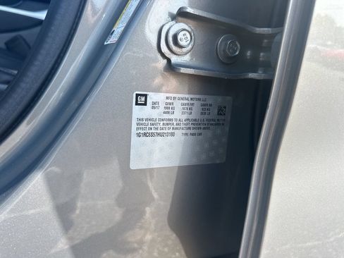 Used 2017 Chevrolet Volt LT w/ Comfort Package FWD image 34
