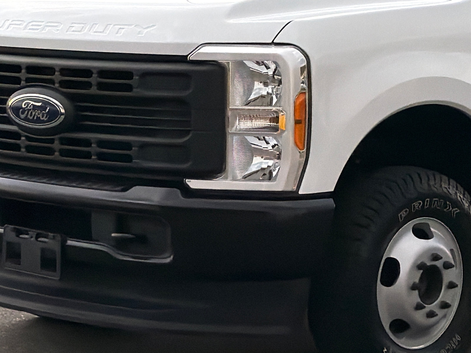 Used 2023 Ford F350 XL AWD/4WD image 2