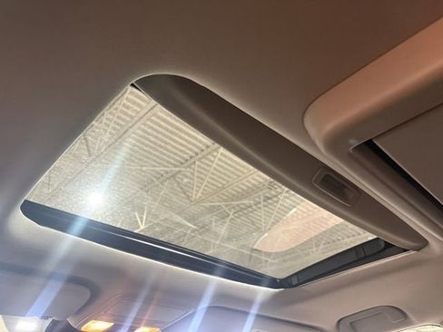 Used 2025 Honda Odyssey Touring image 14