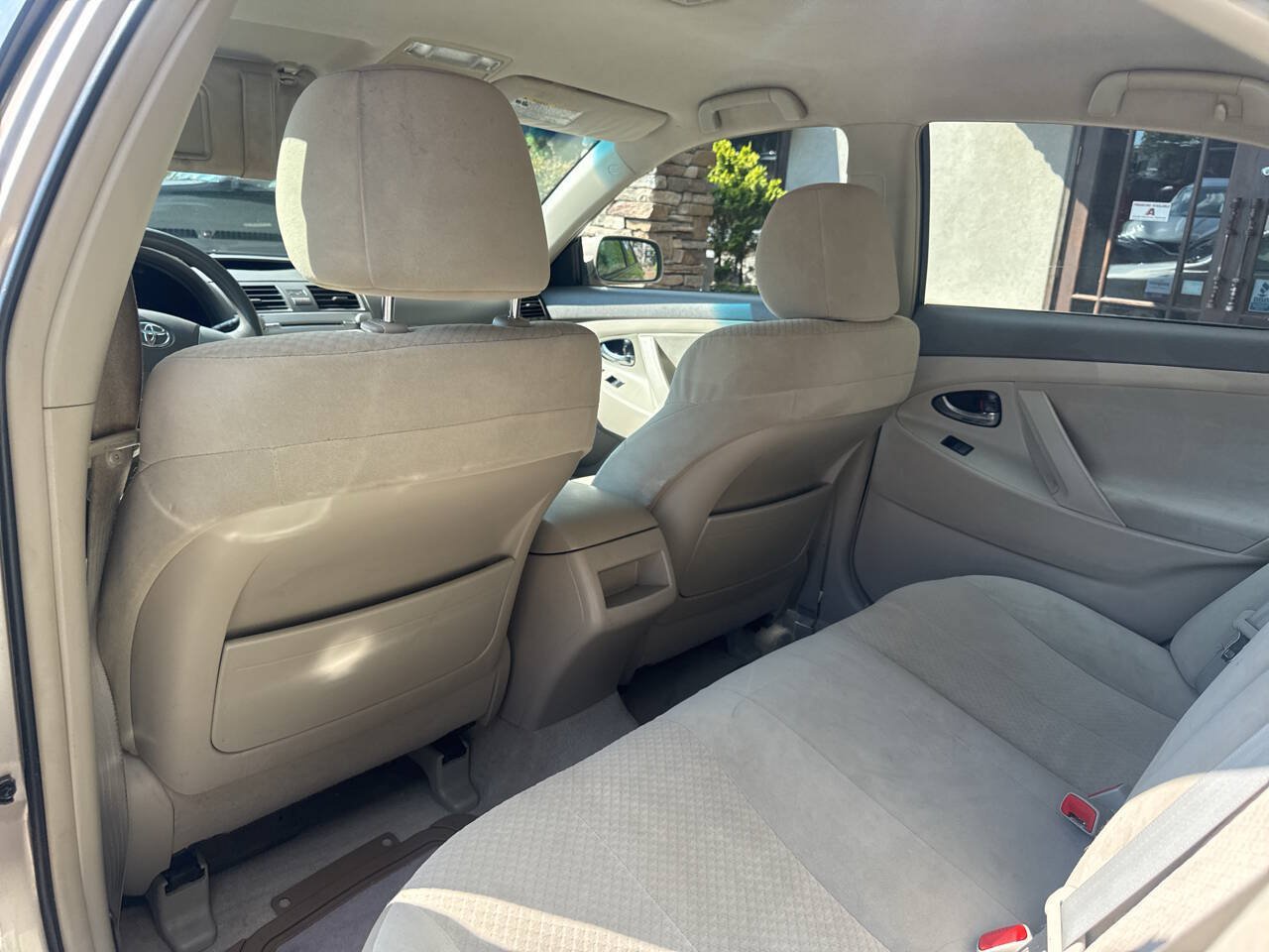 Used 2009 Toyota Camry LE FWD image 12