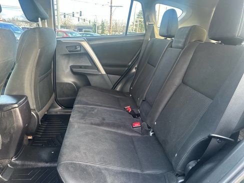 Used 2013 Toyota RAV4 XLE image 18