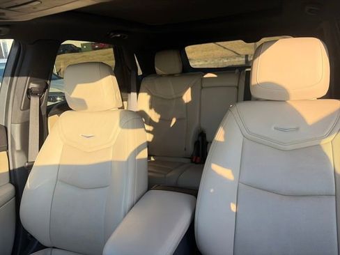 Used 2018 Cadillac XT5 Luxury w/ Driver Awareness Package image 57