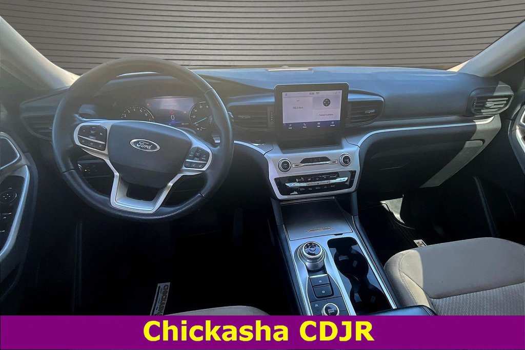Used 2022 Ford Explorer XLT AWD/4WD image 7