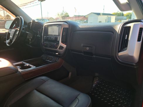 Used 2018 GMC Sierra 1500 SLT image 21