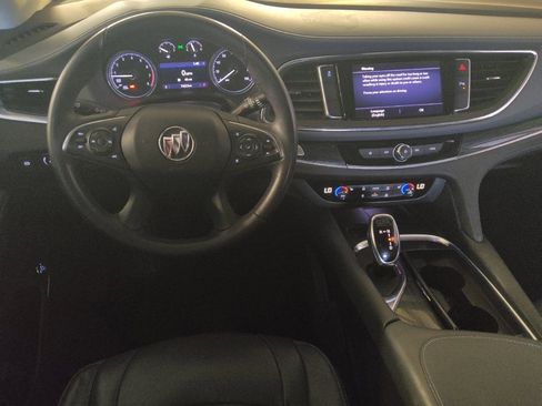 Used 2021 Buick Enclave Essence FWD image 22