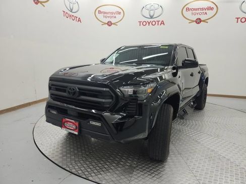 Used 2025 Toyota Tacoma SR5 AWD/4WD image 2