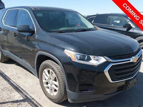 Used 2020 Chevrolet Traverse LS FWD image 1