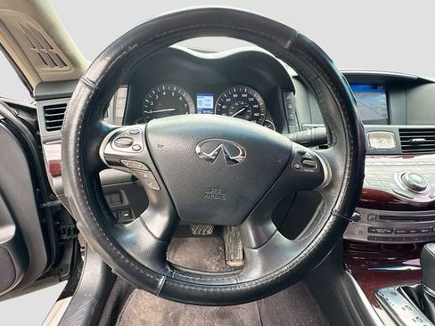 Used 2018 INFINITI Q70 L 3.7 image 13