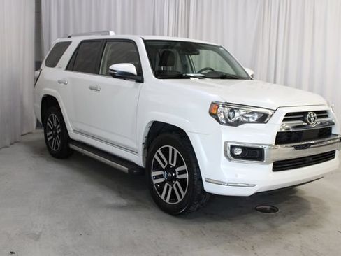 Used 2022 Toyota 4Runner Limited AWD/4WD image 29