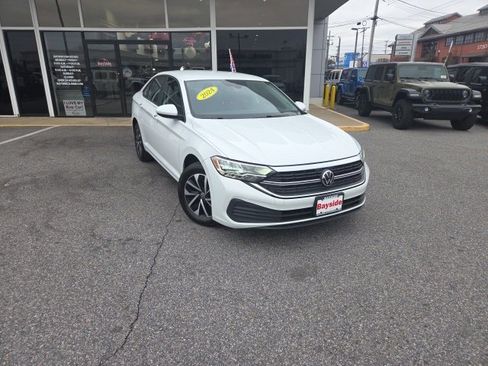 Used 2024 Volkswagen Jetta S image 3