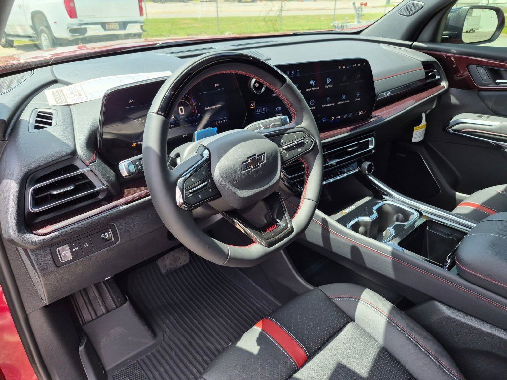 New 2026 Chevrolet Traverse RS w/ LPO, Floor Liner Package FWD image 33