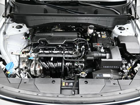Used 2025 Hyundai Kona SE FWD image 8
