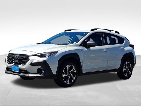 Used 2024 Subaru Crosstrek 2.0i Premium AWD/4WD image 3