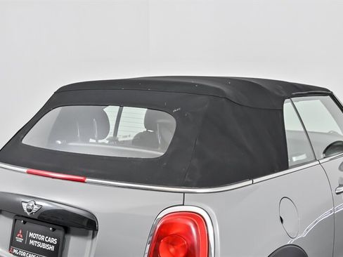 Used 2018 MINI Cooper Convertible image 16
