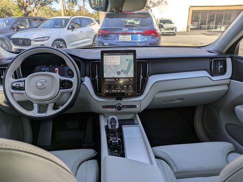 New 2026 Volvo XC60 T8 Ultra w/ Protection Package Premier image 16