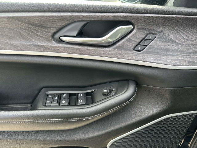 Used 2024 Jeep Grand Cherokee Limited 4xe AWD/4WD image 15