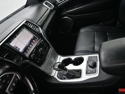 Used 2016 Jeep Grand Cherokee High Altitude AWD/4WD image 15