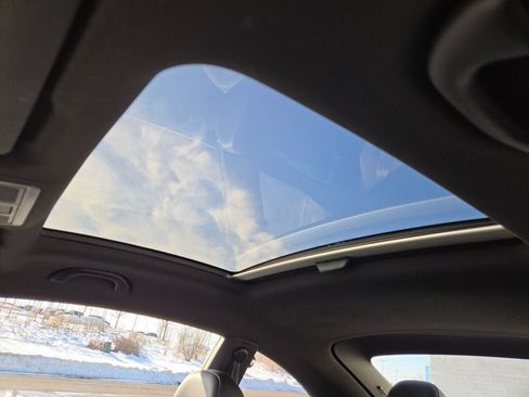 Used 2018 Volkswagen Beetle 2.0T SE image 15