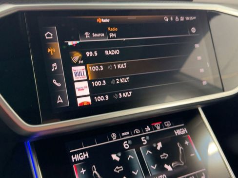 Used 2022 Audi RS 7 Sportback w/ Carbon Optic Package image 21