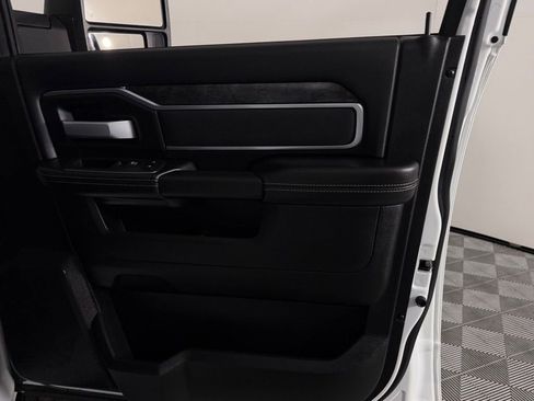 Used 2024 RAM 2500 Big Horn w/ Protection Group image 32