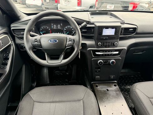 Used 2023 Ford Explorer 4WD Police Interceptor image 2
