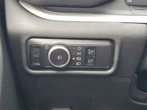 Used 2023 Ford Explorer XLT w/ Equipment Group 202A image 25