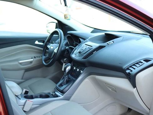 Used 2016 Ford Escape SE image 39