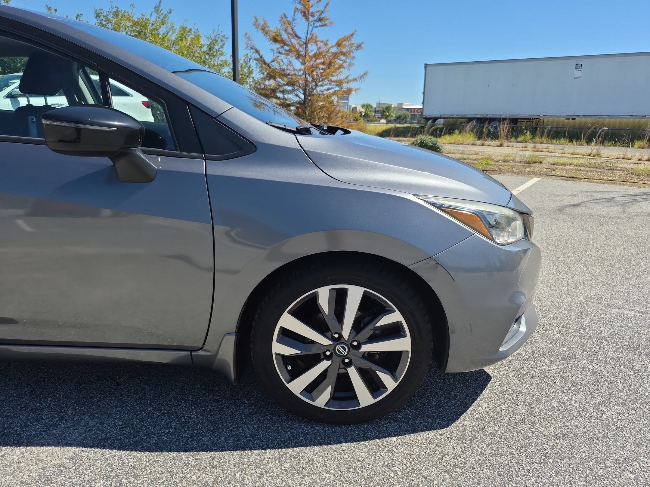 Certified 2020 Nissan Versa SR w/ Electronics Package FWD image 11