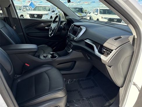 Used 2023 GMC Terrain SLT image 15