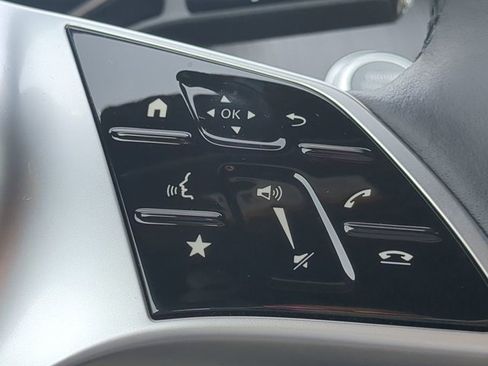 Used 2025 Mercedes-Benz C 300 Sedan image 24