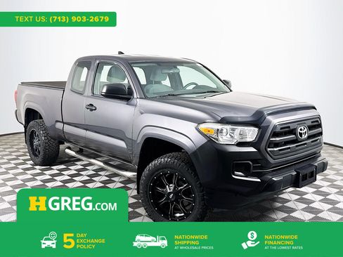 Used 2017 Toyota Tacoma SR AWD/4WD image 1
