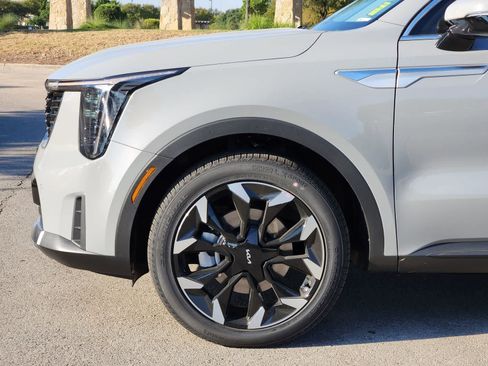 New 2026 Kia Sorento EX FWD image 8
