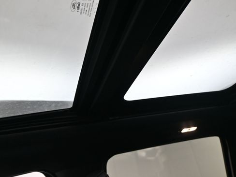 Used 2015 Ford F150 Platinum w/ Equipment Group 701A Luxury image 20