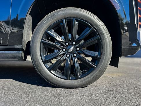 Used 2021 Cadillac Escalade Sport Platinum image 11