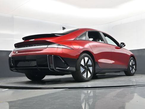 New 2025 Hyundai Ioniq 6 SE image 14