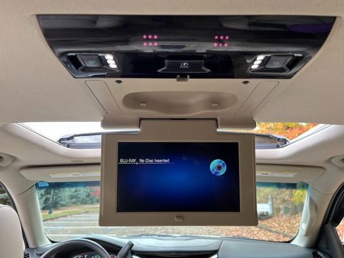 Used 2020 Cadillac Escalade ESV Premium Luxury image 42