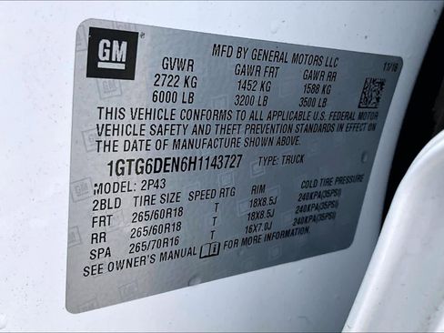 Used 2017 GMC Canyon SLT w/ Driver Alert Package image 33