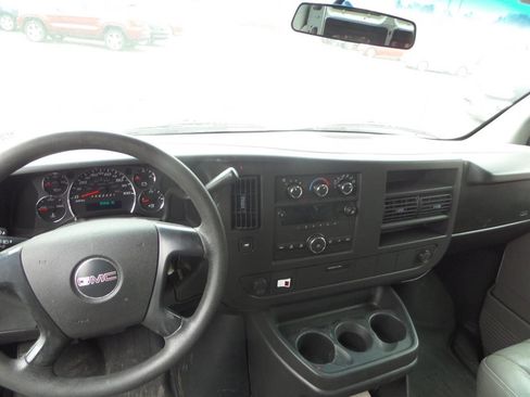 Used 2008 GMC Savana 1500 AWD image 8