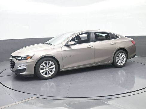 Used 2024 Chevrolet Malibu LT FWD image 2