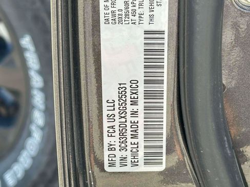 Used 2025 RAM 2500 Big Horn AWD/4WD image 18